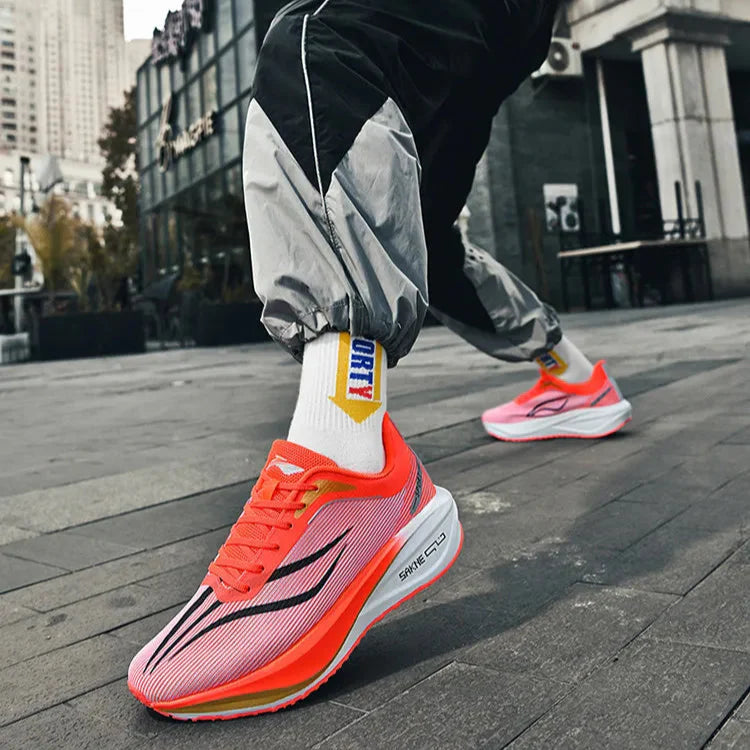 STRAVIX CarbonStride 2025 – Elevate Your Run