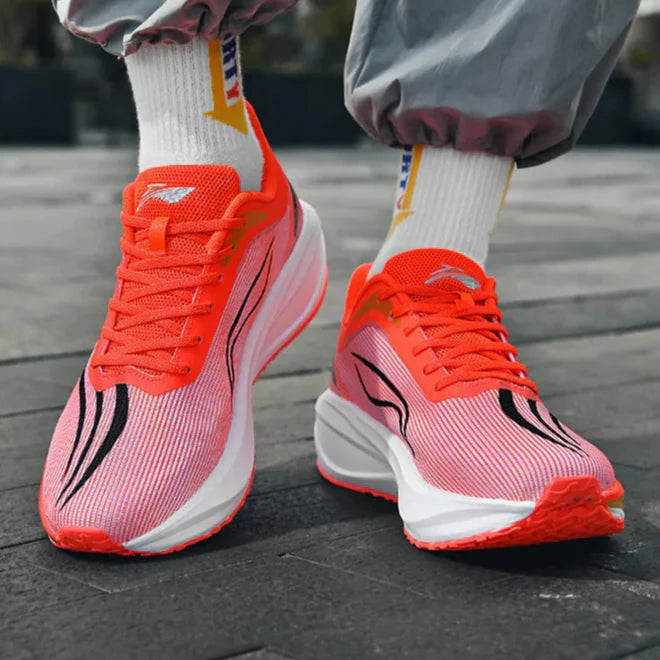 STRAVIX CarbonStride 2025 – Elevate Your Run