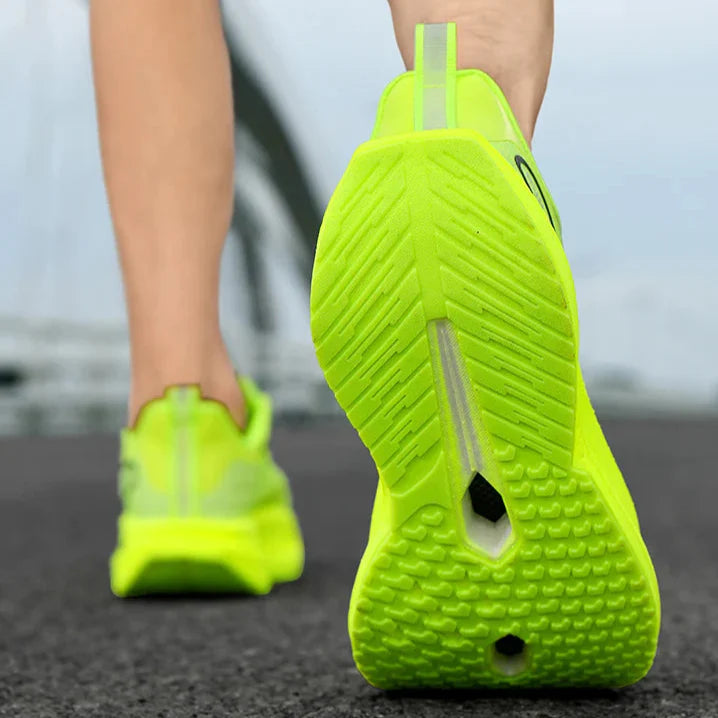 STRAVIX 9PRO Carbon – Conquer Every Mile